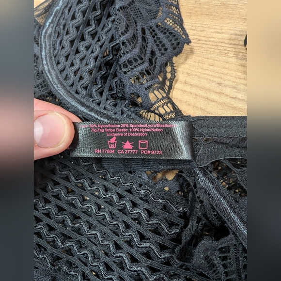 Dreamgirl Scalloped Stretch Lace Garterteddy with Collar - Picture 4 of 7